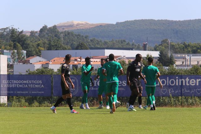 Beirões e madeirenses defrontaram-se na manhã desta quinta-feira, dando sequência à preparação para 25/26 (Foto: Tondela)