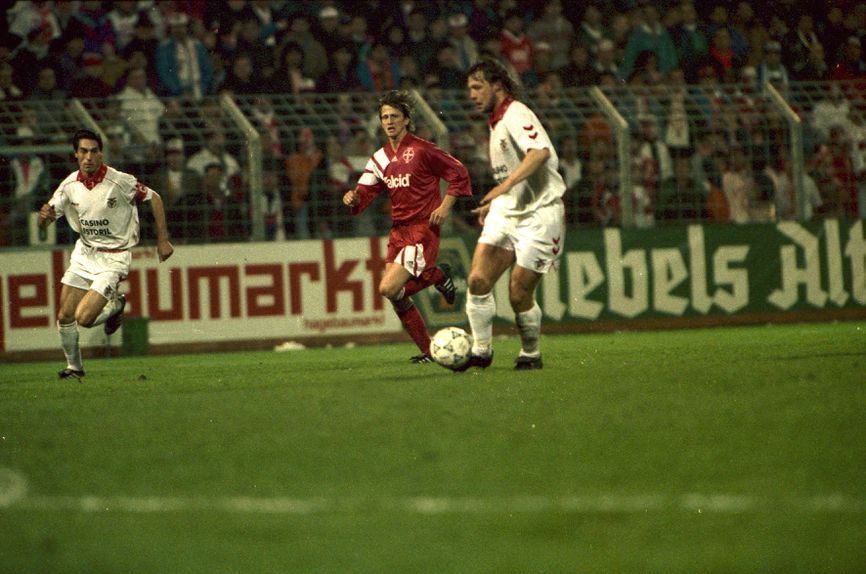 Kulkov foi fugra em destaque num famoso Leverkusen, 4-Benfica, 4, referente aos quartos de final da Taça das Taças, em 1994. FOTO  BOLA