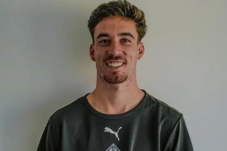 Gabriel Rodrigues deixa o Estrela da Amadora e está de volta à Académica, agora na Liga 2 - Foto: Académica