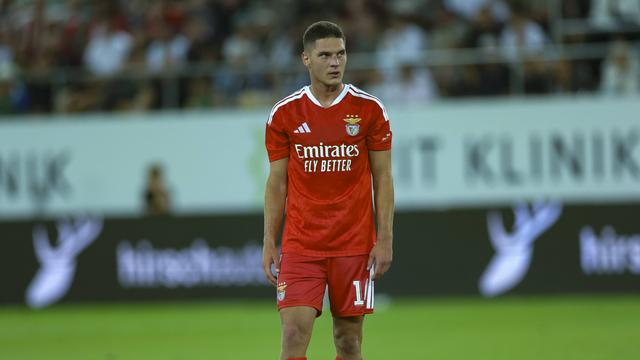 «Sudakov é um jogador que no processo defensivo desaparece»
