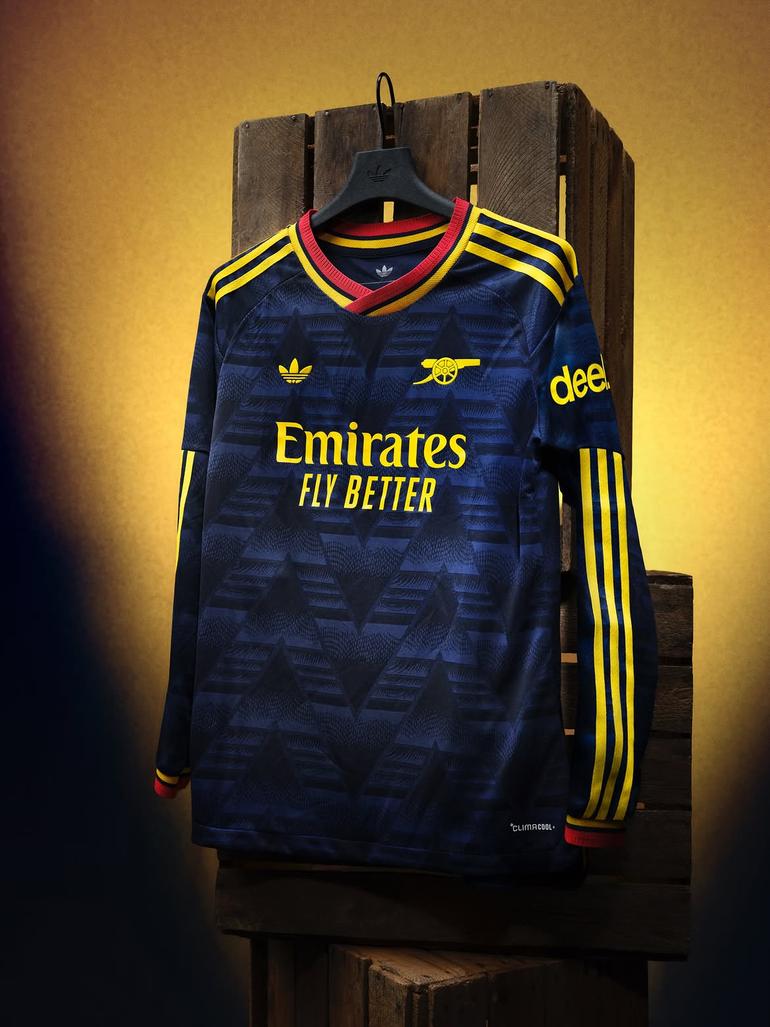 Arsenal (camisola alternativa)