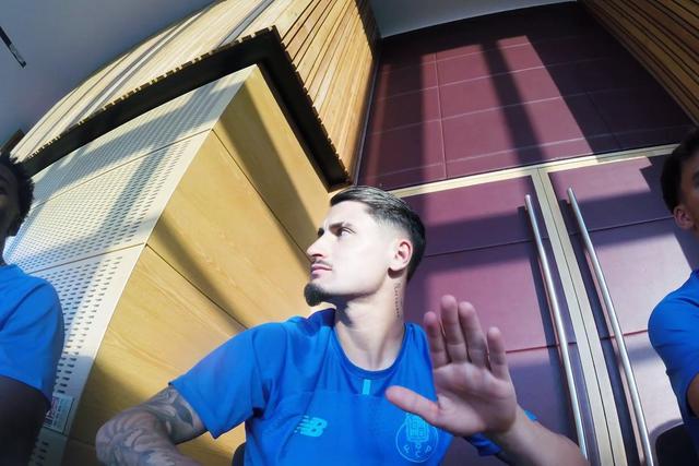André Silva desafina e Granaas impressiona com guitarra: a praxe aos reforços do FC Porto