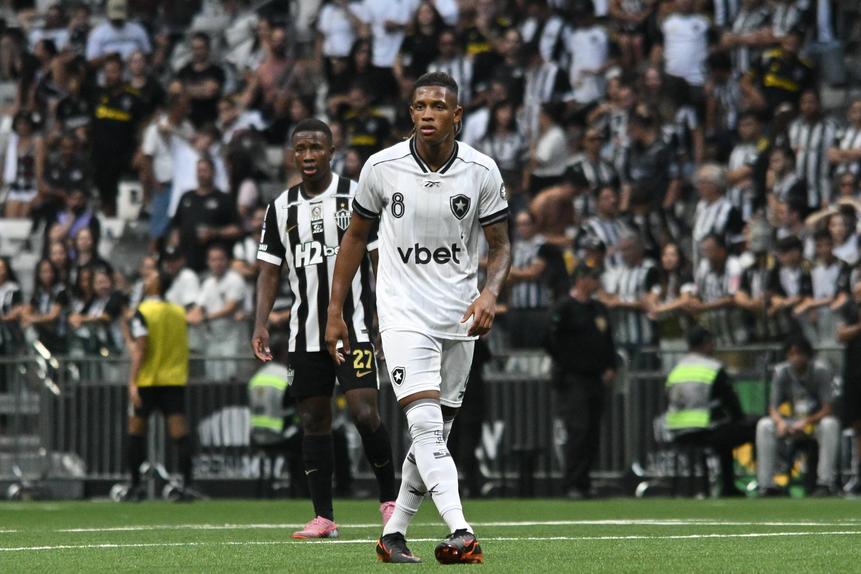 Danilo muito disputado