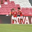Gianluca Prestianni aproveitou um erro de Afonso Afonso no Benfica-Belenenses - Foto: Miguel Nunes