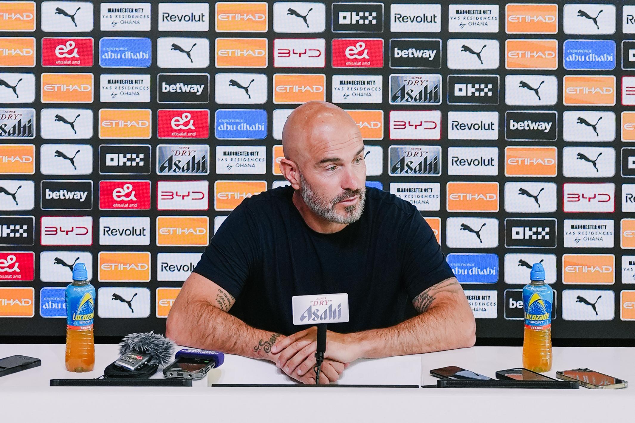 Enzo Maresca deu a primeira conferência de Imprensa como técnico dos 'citizens' - Foto: Manchester City