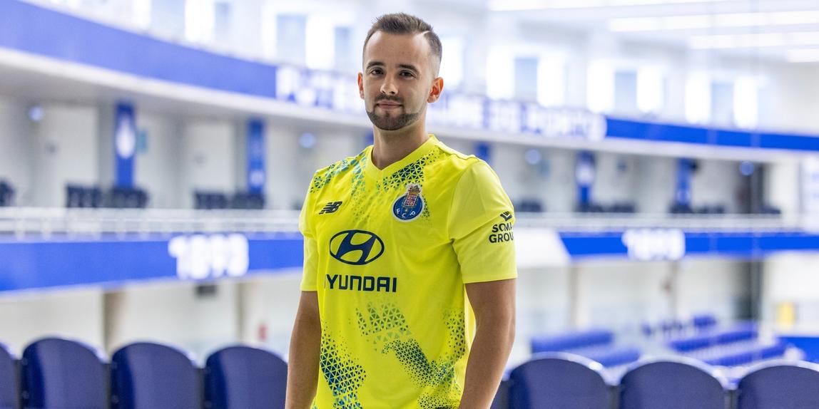Tiago Velho chega para reforçar a baliza azul e branca - Foto: FC Porto