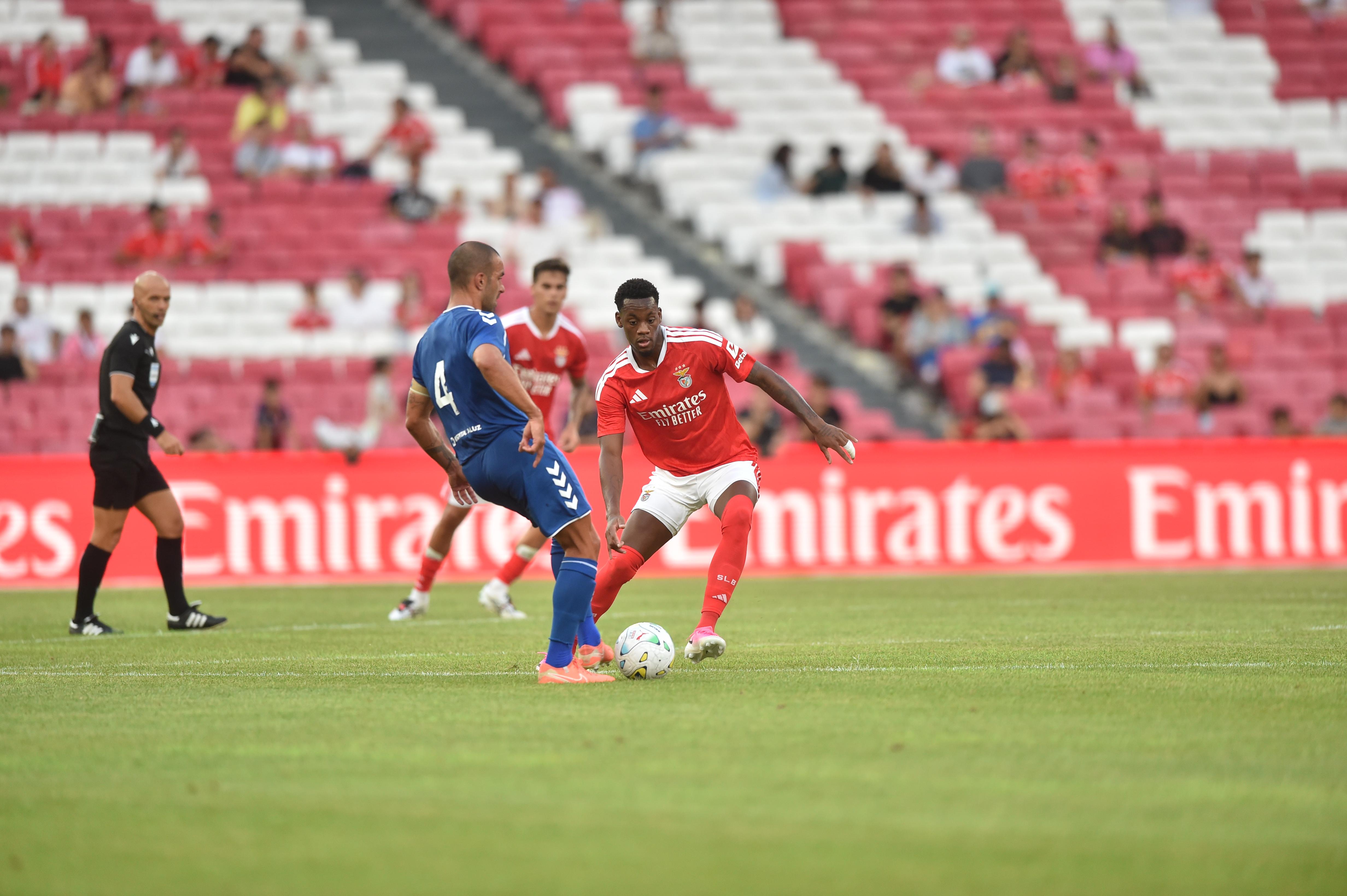 Jhon Durán no Benfica-Belenenses - Foto: Miguel Nunes