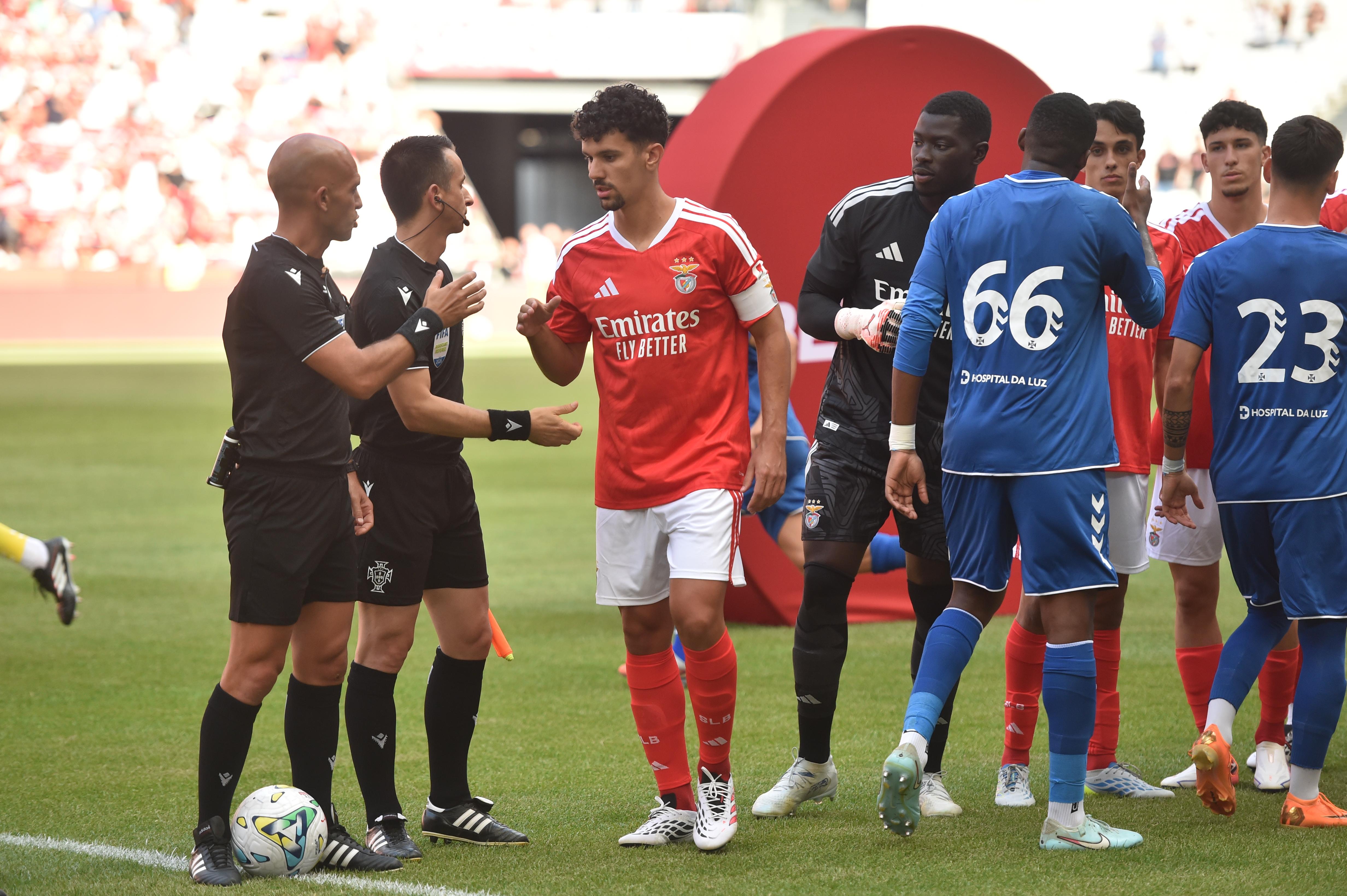 Tomás Araújo com a braçadeira de capitão no Benfica-Belenenses - Foto: Miguel Nunes