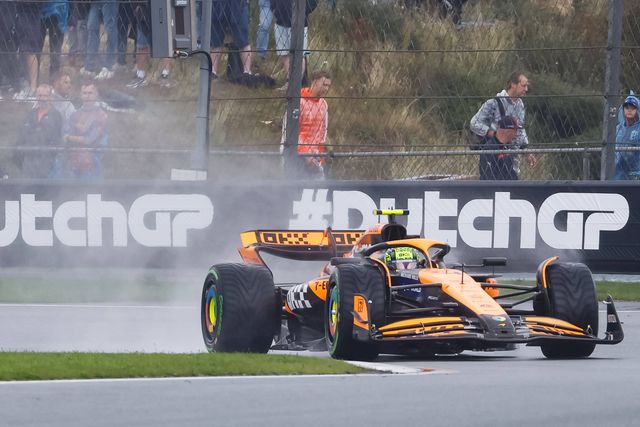 GP Países Baixos: Norris 'rouba' pole a Verstappen em casa
