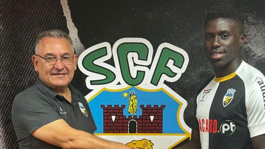 Oficial: Jaime Pinto reforça o ataque do Farense