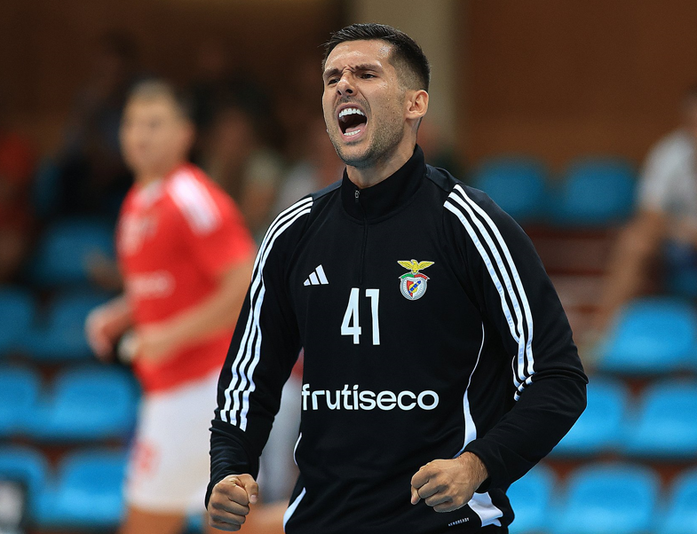 Benfica vence FC Porto e disputa final da Supertaça com o Sporting