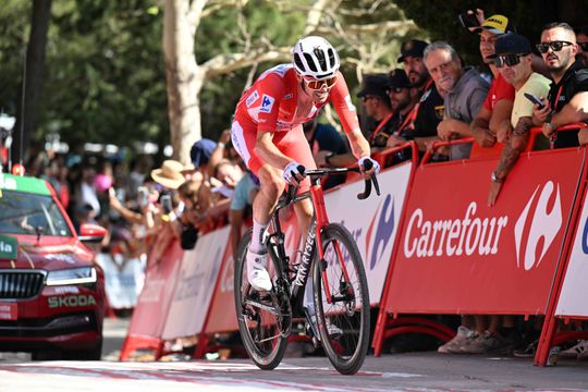 Ben O'Connor perde tempo na liderança: «Estava cansado e tive muito calor»