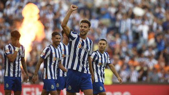 Vídeo: Nico González alarga vantagem do FC Porto com um grande golo