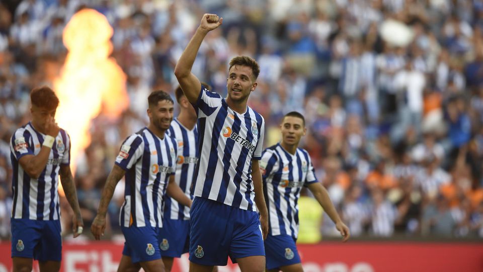 Vídeo: Nico González alarga vantagem do FC Porto com um grande golo