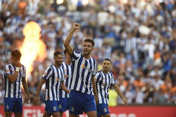 Vídeo: Nico González alarga vantagem do FC Porto com um grande golo