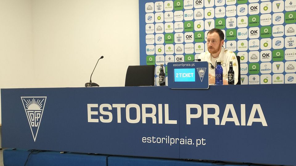 Estoril sem pontos não assusta Cathro: «O que está para trás não ajuda nada»