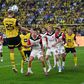 Dortmund arranca Bundesliga com vitória caseira mas protestos nas bancadas (foto)