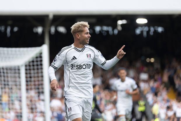 Smith Rowe a celebrar um golo do Fulham