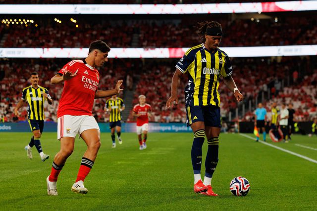 Benfica: Nice negoceia empréstimo de Tiago Gouveia