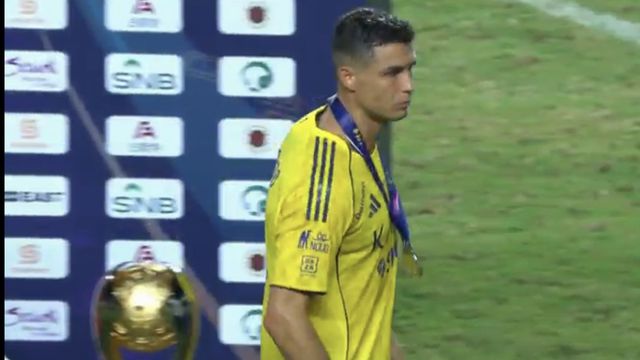 Cristiano Ronaldo desfez-se da medalha de vencido