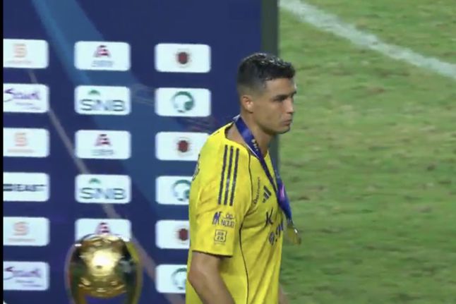 Cristiano Ronaldo desfez-se da medalha de vencido