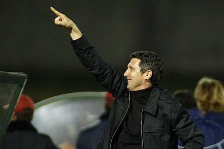 Carlos Brito, a dedicar a vitória sobre o Sporting, orientou o Rio Ave em 366 jogos  (Foto A BOLA)
