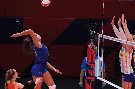 Seleção feminina de voleibol perdeu com os Países Baixos (foto Facebook/ FPV)