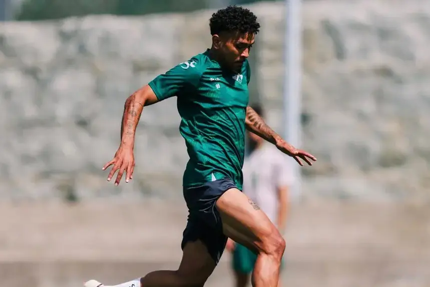 Yan Lincoln já recuperou de lesão e é mais uma opção atacante do Moreirense para o jogo com o Casa Pia — Foto: Moreirense