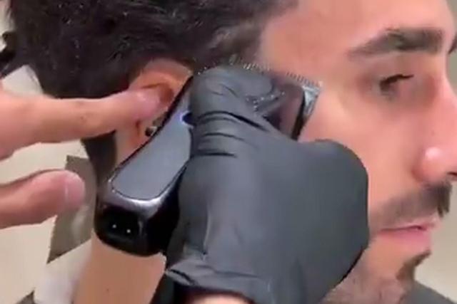 Cucurella visitou barbeiro, mas não foi tão radical como Haaland