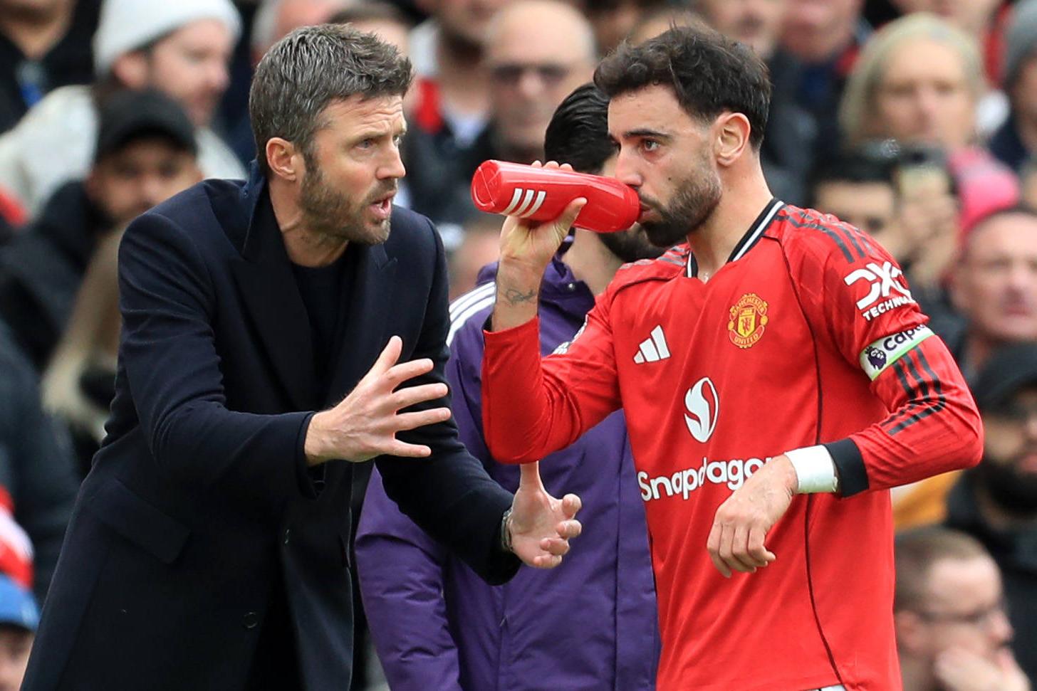Michael Carrick e Bruno Fernandes - foto: IMAGO