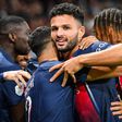 Gonçalo Ramos bisa, Mbappé lesiona-se e PSG goleia