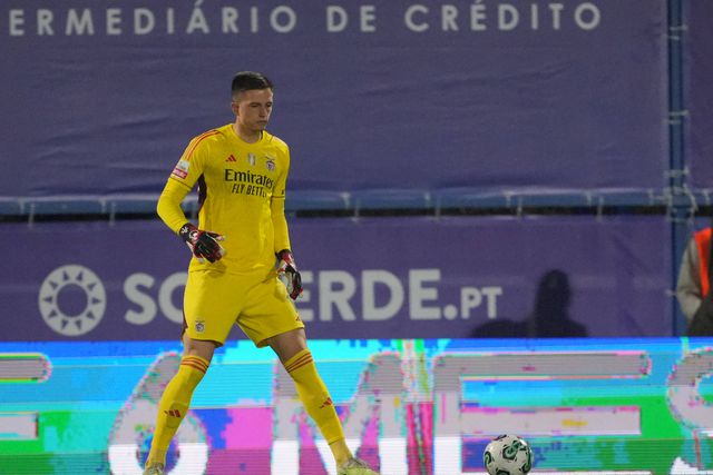 Mão de Morato, defesa de Trubin (vídeo)