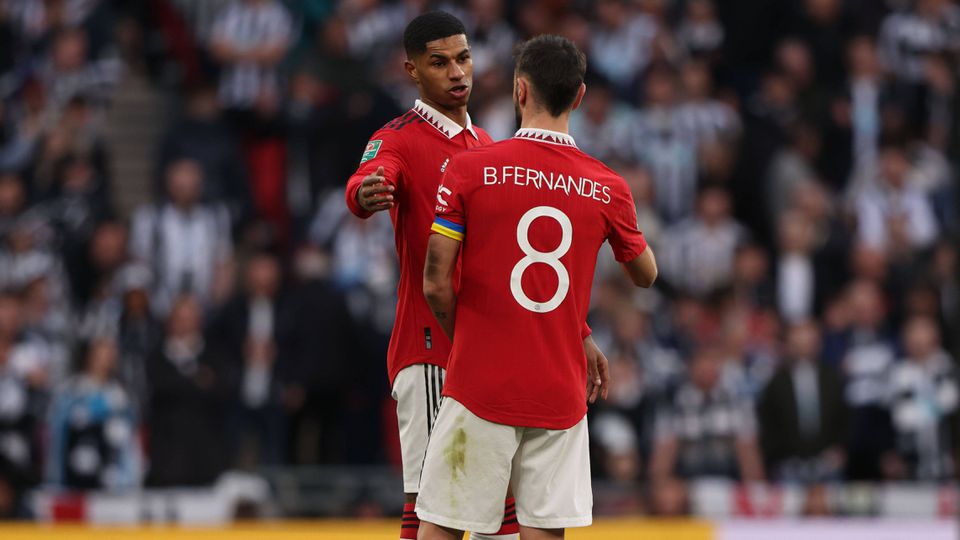 Vídeo: Bruno Fernandes assiste e Rashford silencia o Etihad com um golaço