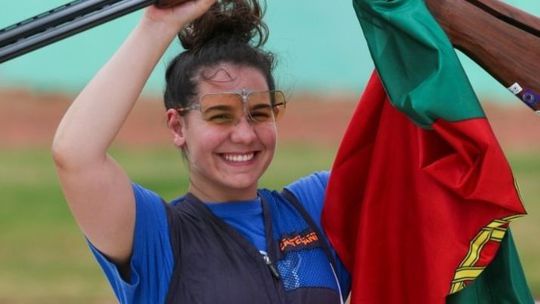 Tiro com armas de caça: Inês Barros sagra-se campeã europeia e apura-se para Paris-2024