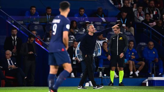 Luis Enrique descansa adeptos: «Mbappé? Não é grave»