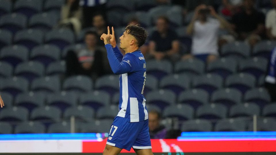 «Iván Jaime, o líder do líder»: FC Porto em destaque em Espanha