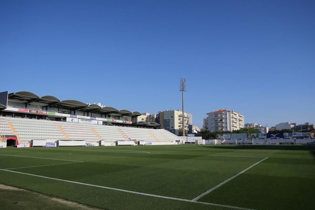 Portimonense apresenta três reforços antes do regresso à Liga 2
