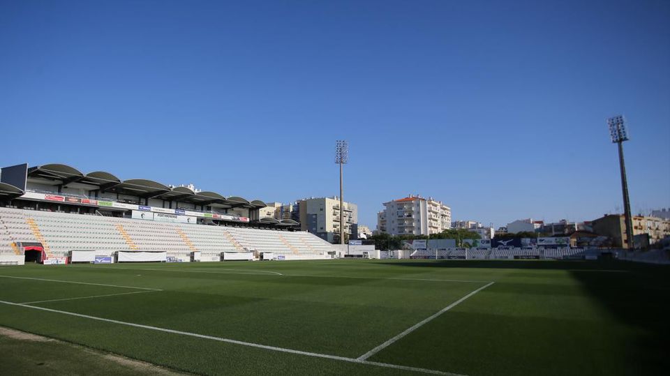 Portimonense apresenta três reforços antes do regresso à Liga 2