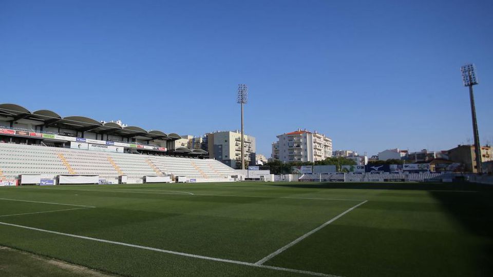 Portimonense apresenta três reforços antes do regresso à Liga 2