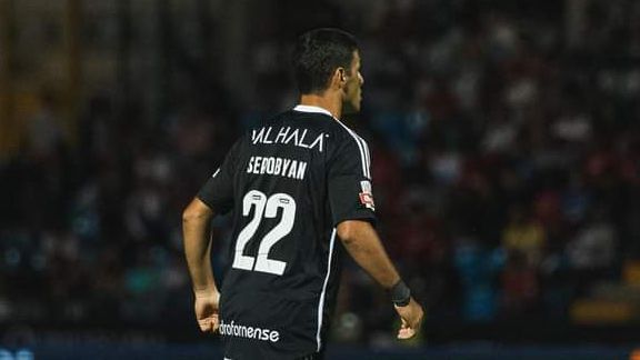 Seis minutos de estreia (e esperança) para Serobyan