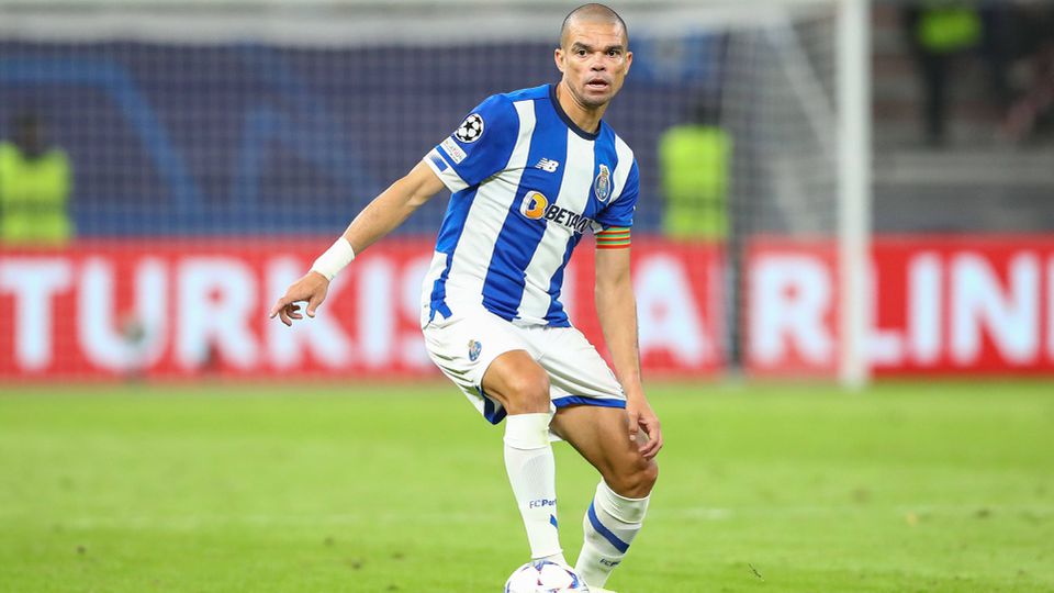 FC Porto: Pepe em risco para o clássico com o Benfica