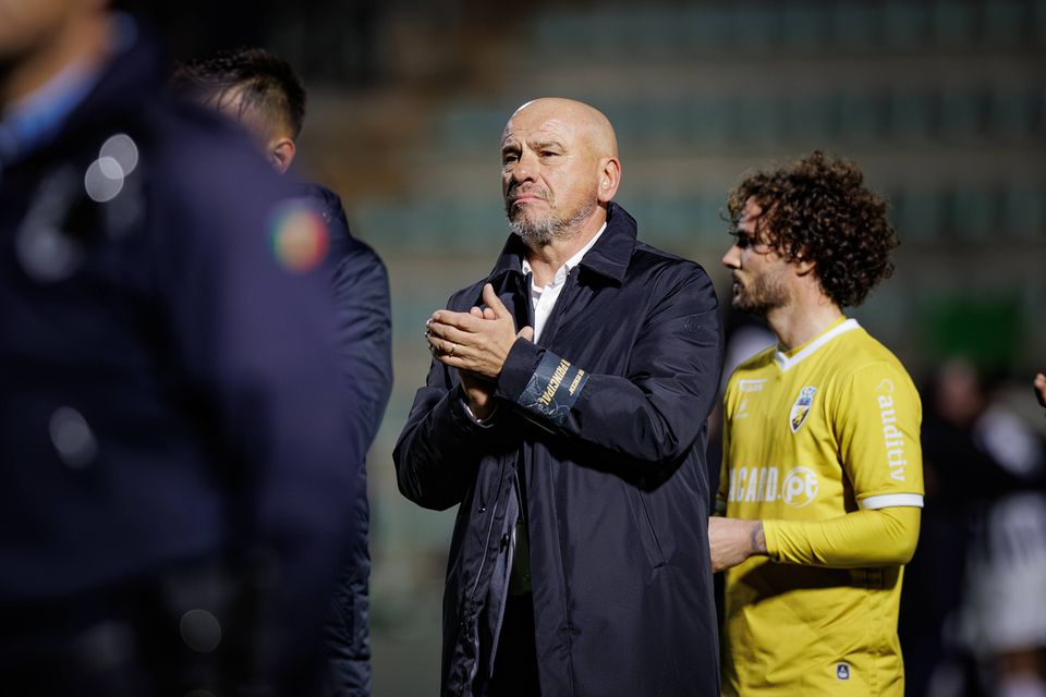 Farense confirma rescisão com José Mota