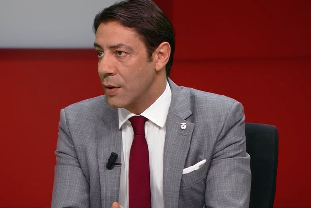 «Que elo se perdeu com João Mário? Era inevitável? Saiu por ter um dos salários mais altos?»