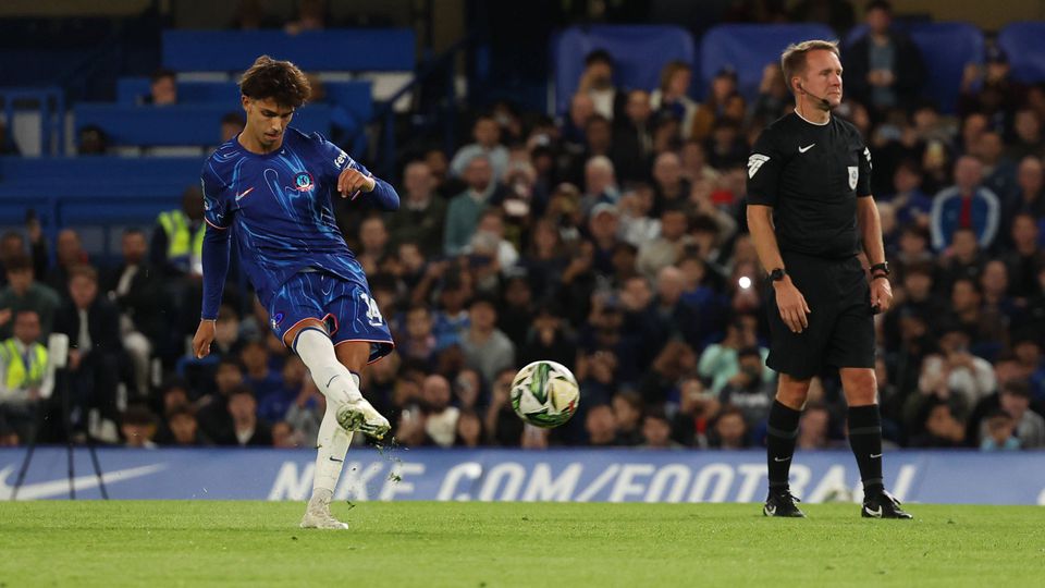 VÍDEO: livre direto de João Félix resulta no terceiro golo do Chelsea