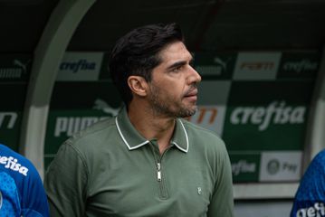 Abel Ferreira julgado devido a gesto obsceno