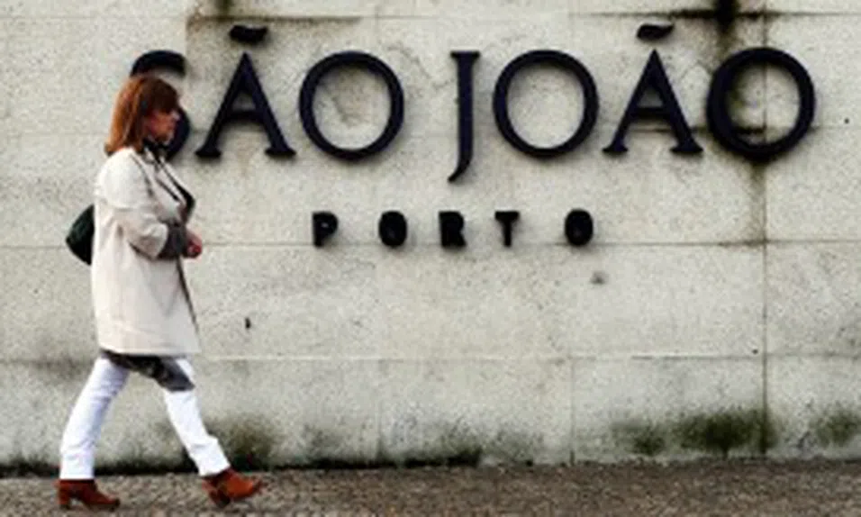Legionella ataca no Porto! UCI em pânico