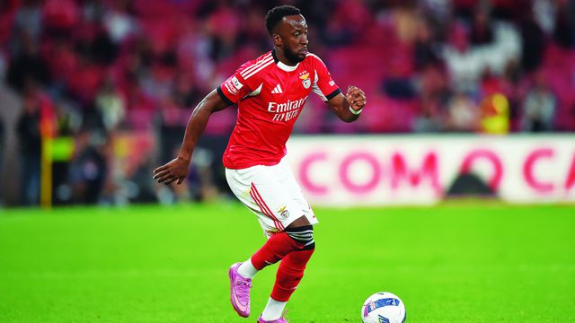 Lukebakio em ação contra o Rio Ave