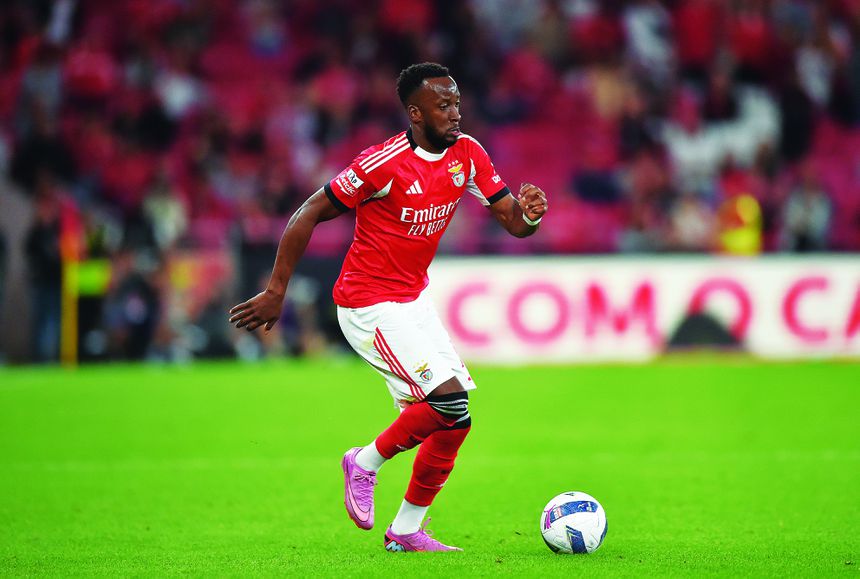 Lukebakio em ação contra o Rio Ave