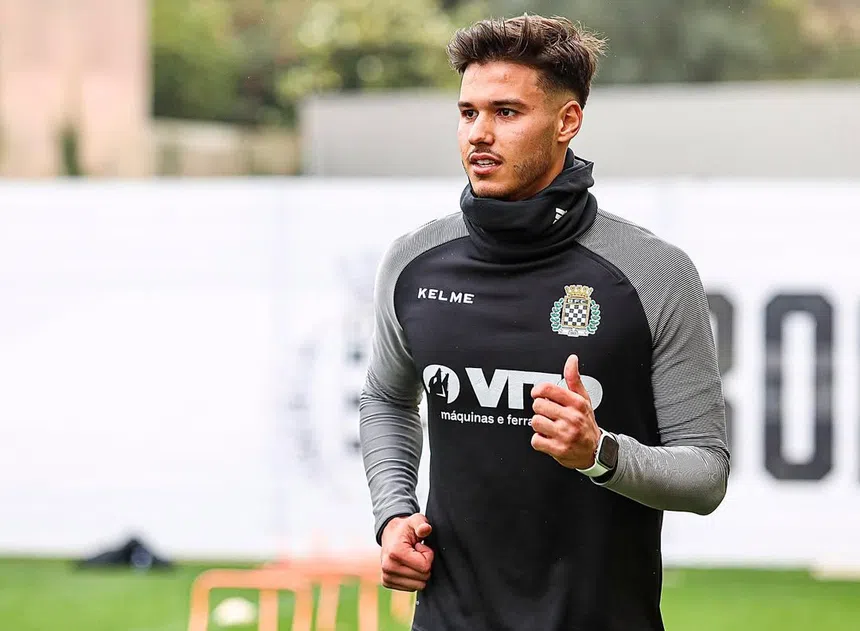 Reisinho foge! Ninguém o queria cá?