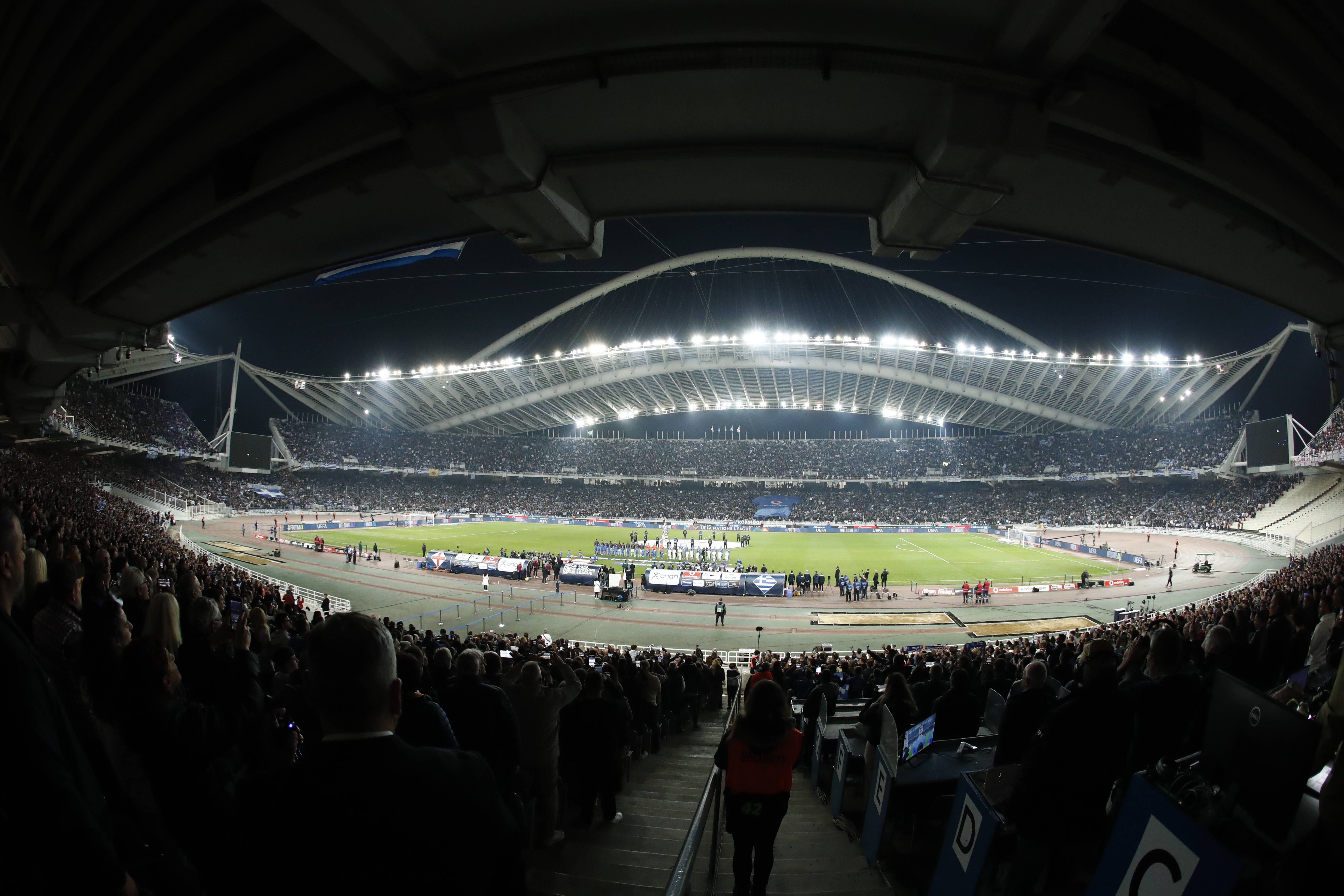 Estádio Spyros Louis, em Atenas, casa do Panathinaikos: 69600 pessoas